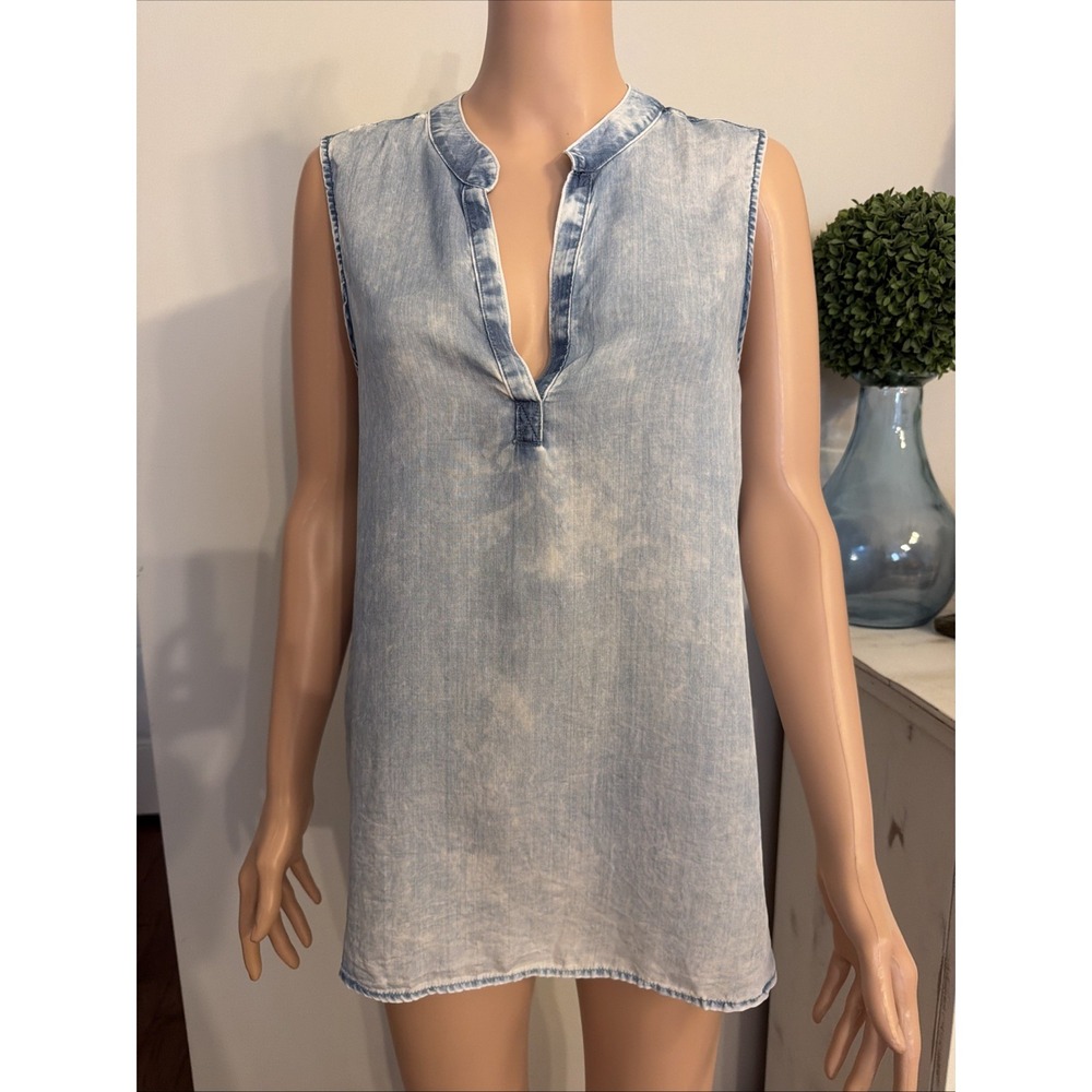 Cloth & Stone Blouse Blue Sleeveless V-neck Casual Minimalist Resortwear L
